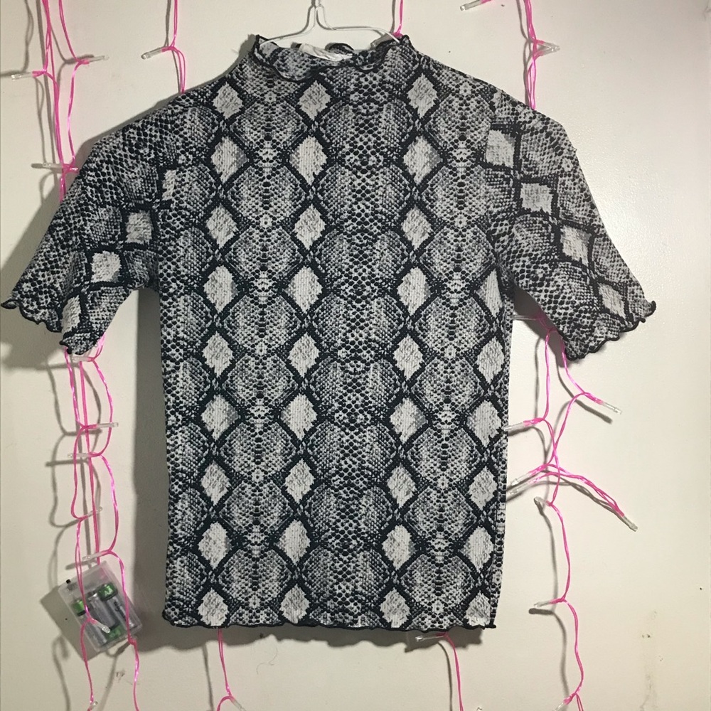 Snake skin top!